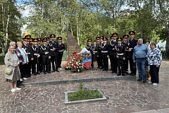 Кадеты районной школы № 2001 приняли участие в мемориально-патронатной акции